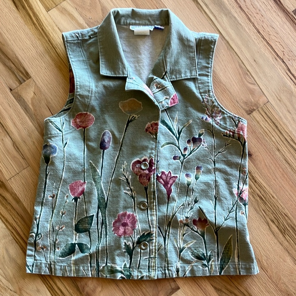 Small Beautiful Floral Cotton and Flax Vest / Tank Vintage Natural Lagenlook